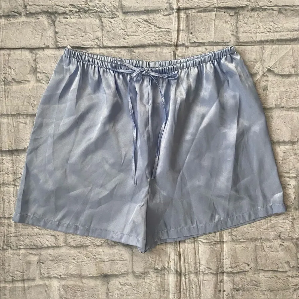 Jones New York women L short sleeve and shorts satin pajama set light blue ￼